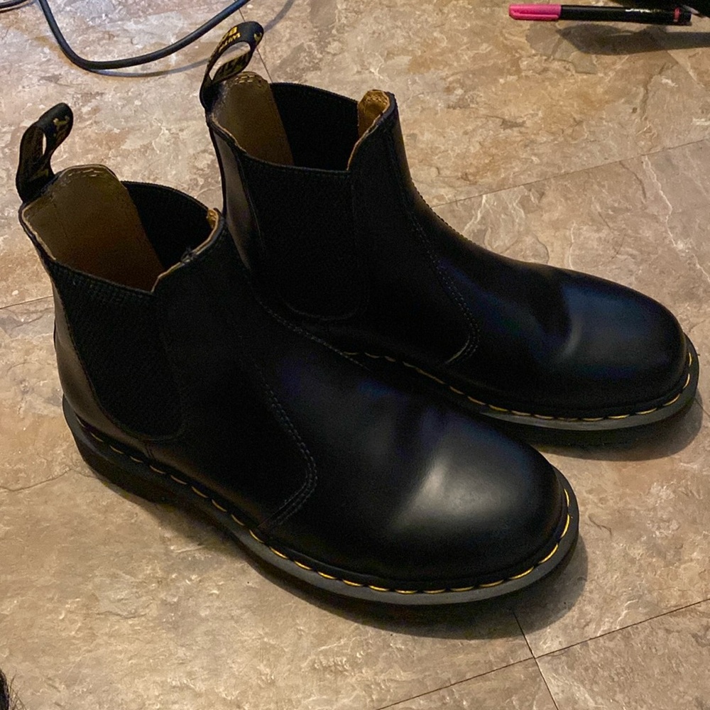 Doc Martin unisex Chelsea boots